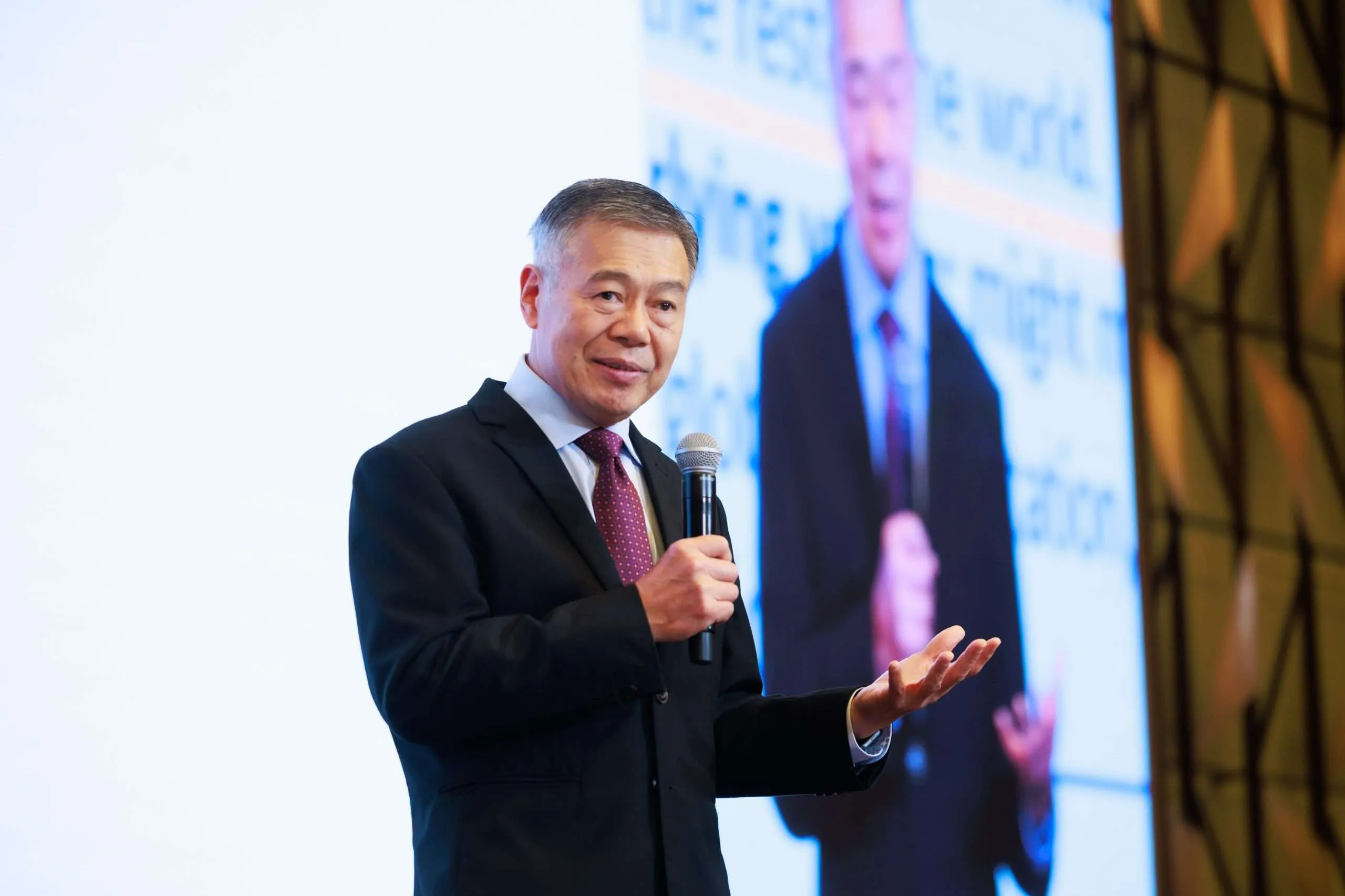 ศุภวุฒิ สภาพัฒน์ ดอกเบี้ย